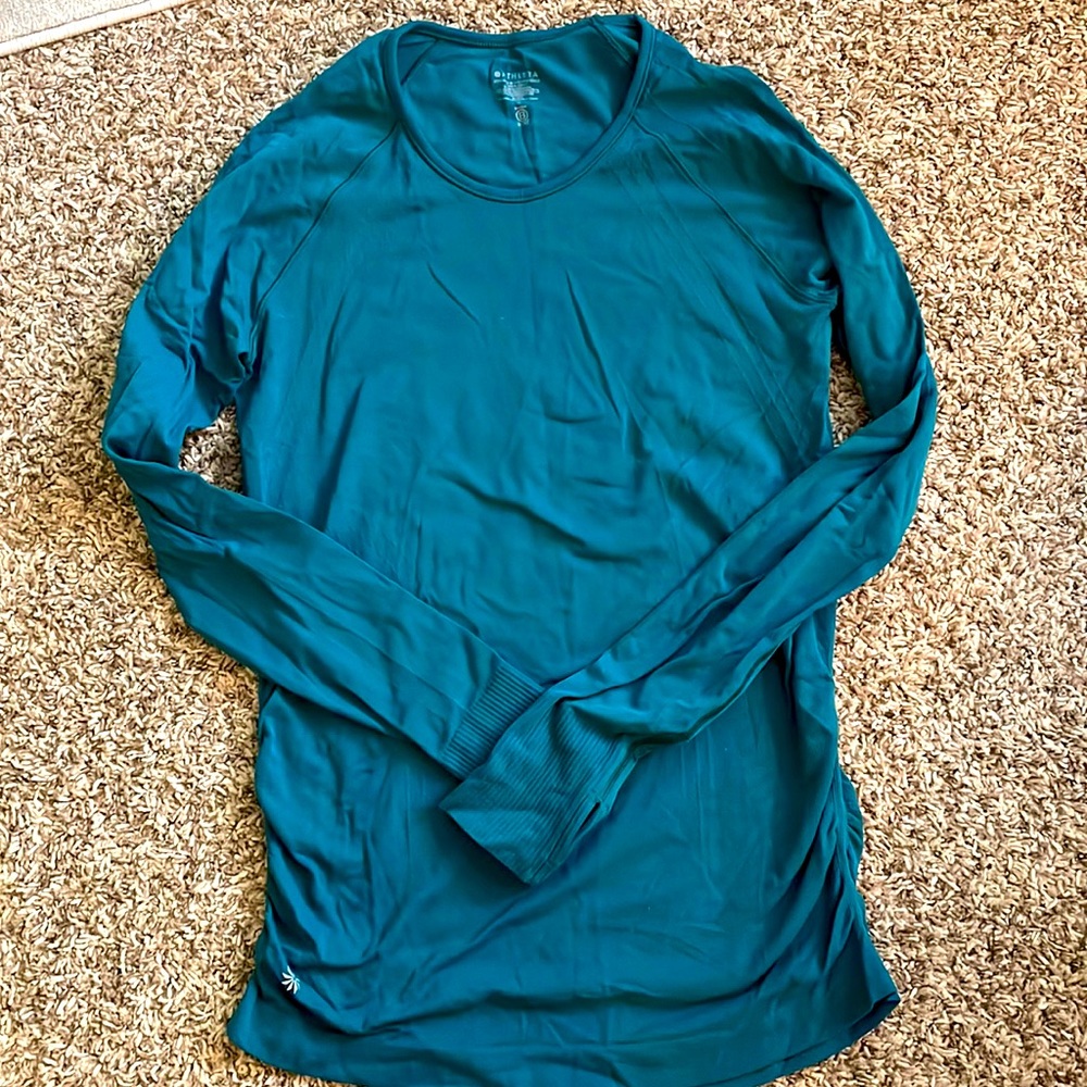 Athleta small long sleeve